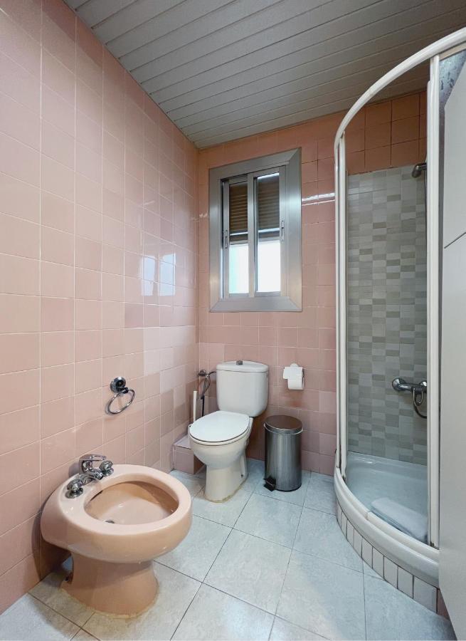 Stay U-Nique Apartments Calabria Барселона Екстериор снимка