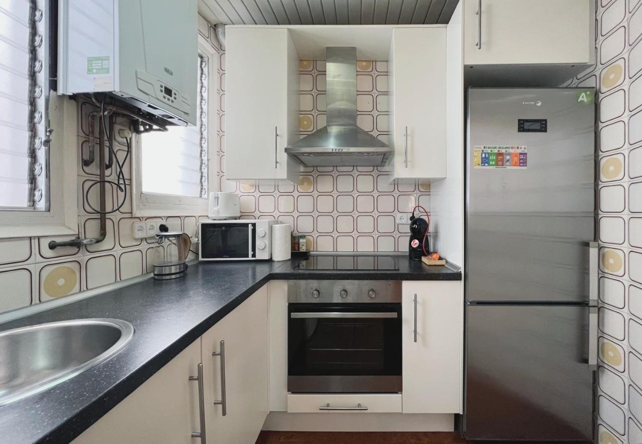 Stay U-Nique Apartments Calabria Барселона Екстериор снимка