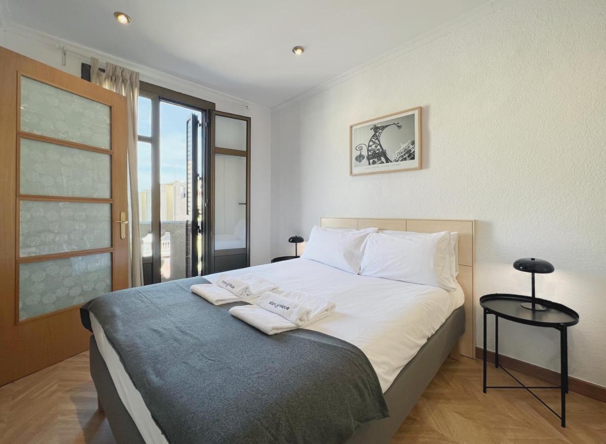 Stay U-Nique Apartments Calabria Барселона Екстериор снимка