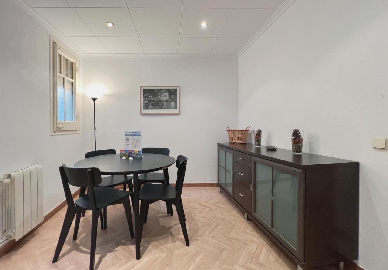 Stay U-Nique Apartments Calabria Барселона Екстериор снимка